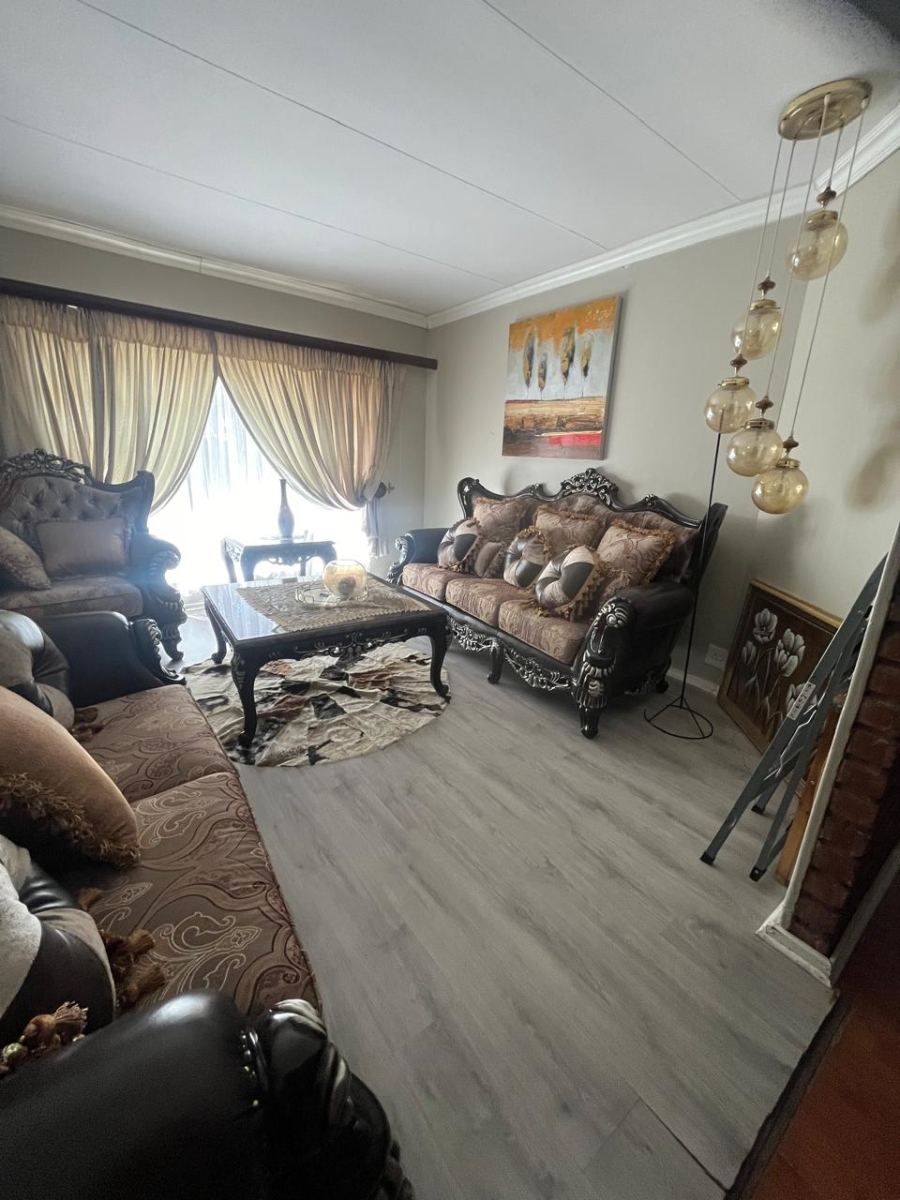 4 Bedroom Property for Sale in Riebeeckstad Free State